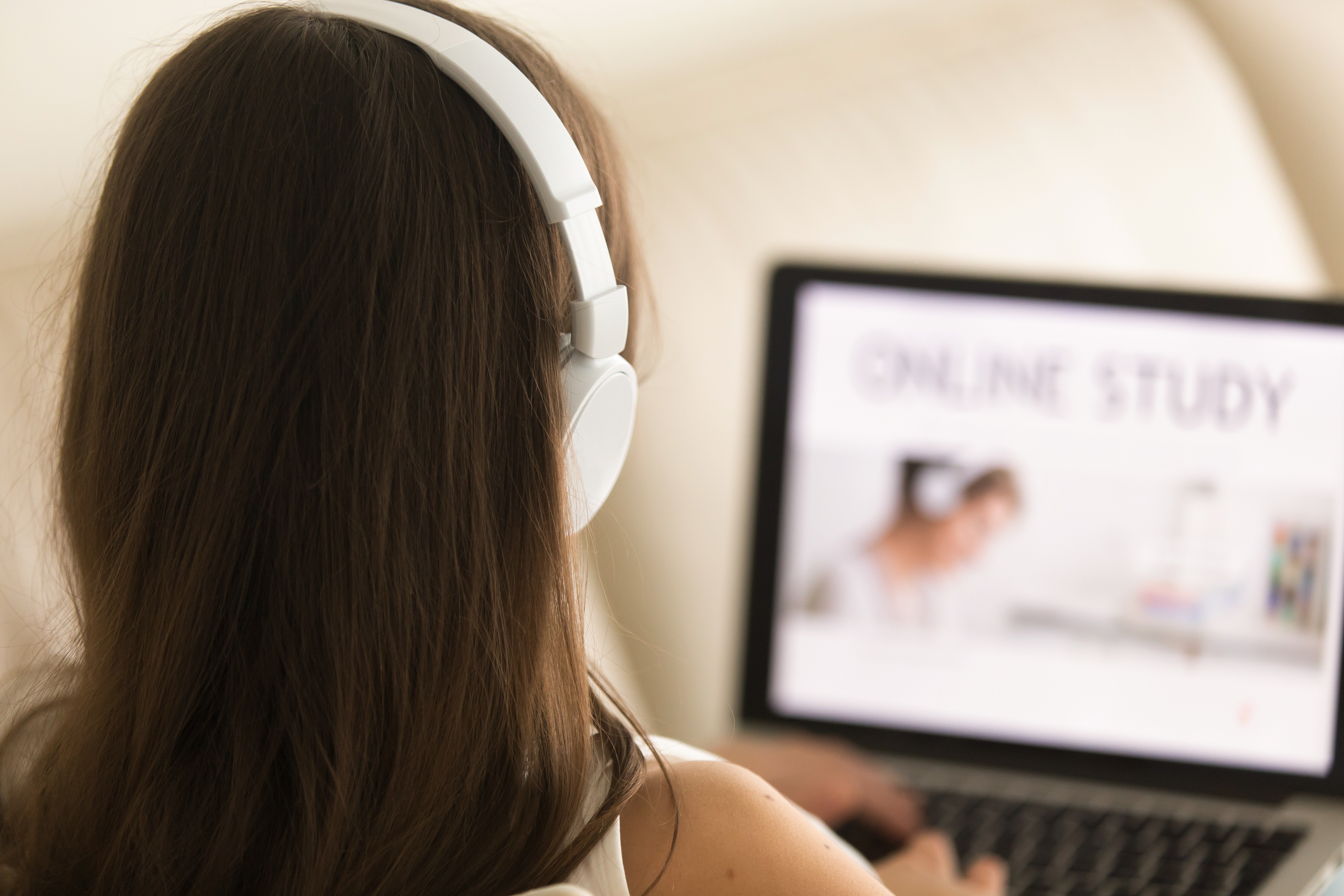 Platform for learning video editing online